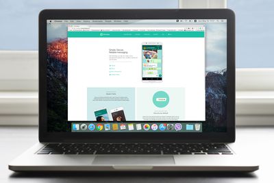 Το WhatsApp εμφανίζεται στην οθόνη του φορητού υπολογιστή