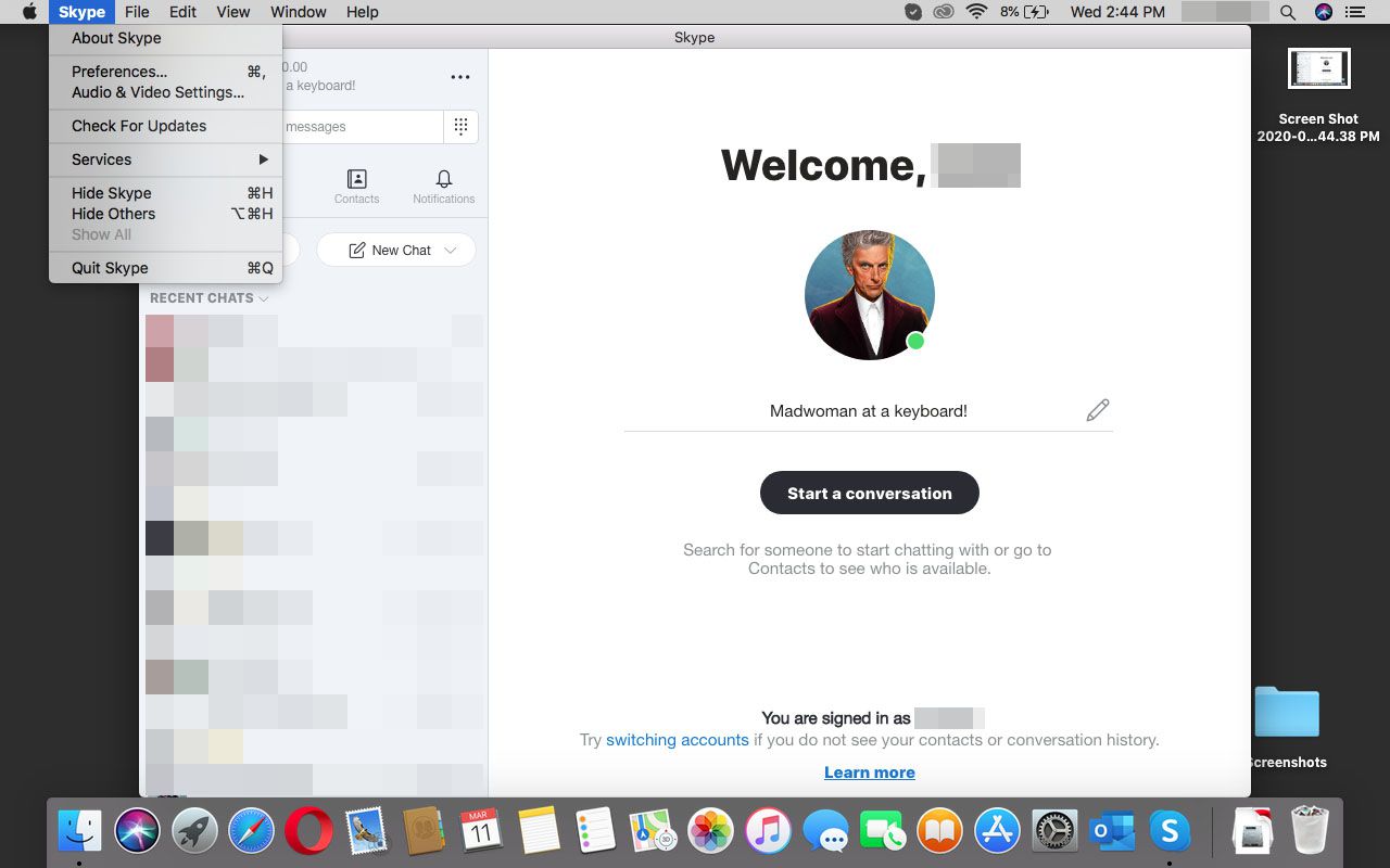 Επιλογή του μενού Skype στο macOS.